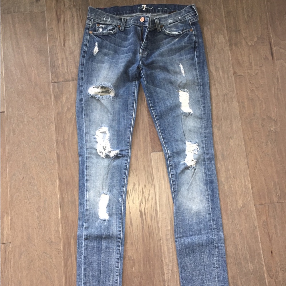 7 For All Mankind skinny boyfriend jeans! Size 28.